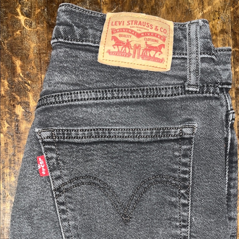 Levi’s Wedgie Skinny Jeans - Picture 2 of 5